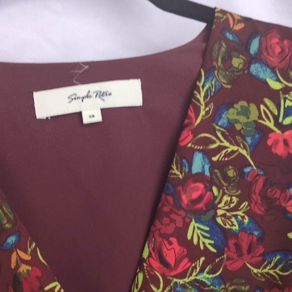 Chic Floral Ruffle Mini Dress - Picture 6 of 9